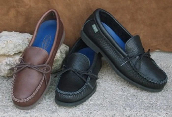 Men's Rubber Sole Deerskin Moccasin Shoes (Size: 9 / Brown) 1 Men's Rubber Sole Deerskin Moccasin Shoes (Size: 9 / Brown)