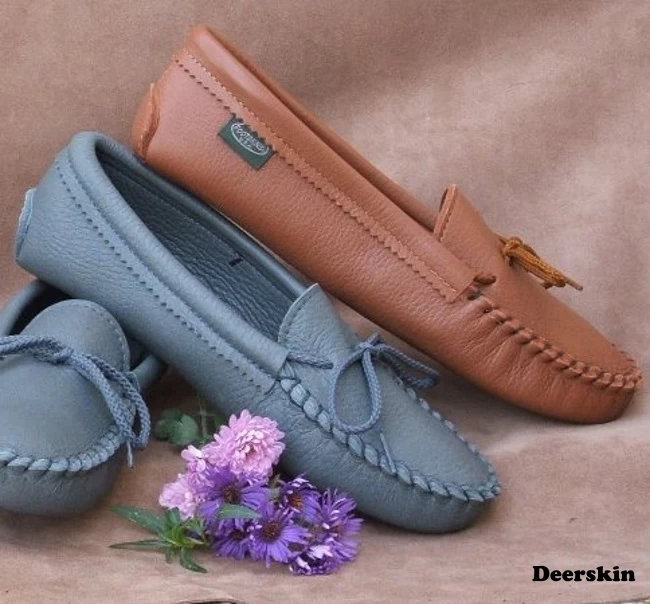 Women's Deerskin Softsole Moccasins (Size: 8 / Creme / Sheepskin Lined) 1 Women's Deerskin Softsole Moccasins (Size: 8 / Creme / Sheepskin Lined)