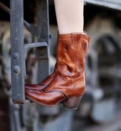 Basanti Cowgirl Zipper Boots Cognac & Teak Rustic Leather