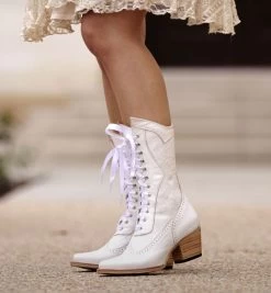 Biddy Old West Boots Nectar Rustic Leather With White Lace